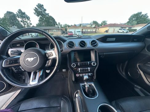 Used 2018 Ford Mustang GT Premium w/ Black Accent Package RWD image 17