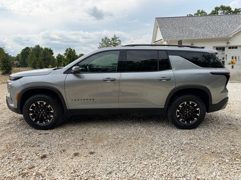 Used 2025 Chevrolet Traverse Z71 w/ Driver Confidence Package AWD/4WD image 8