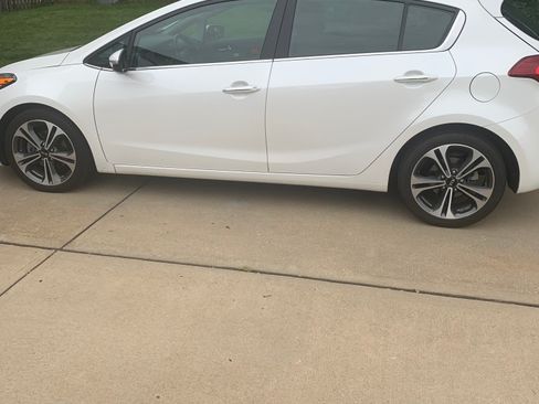 Used 2016 Kia Forte EX FWD image 1