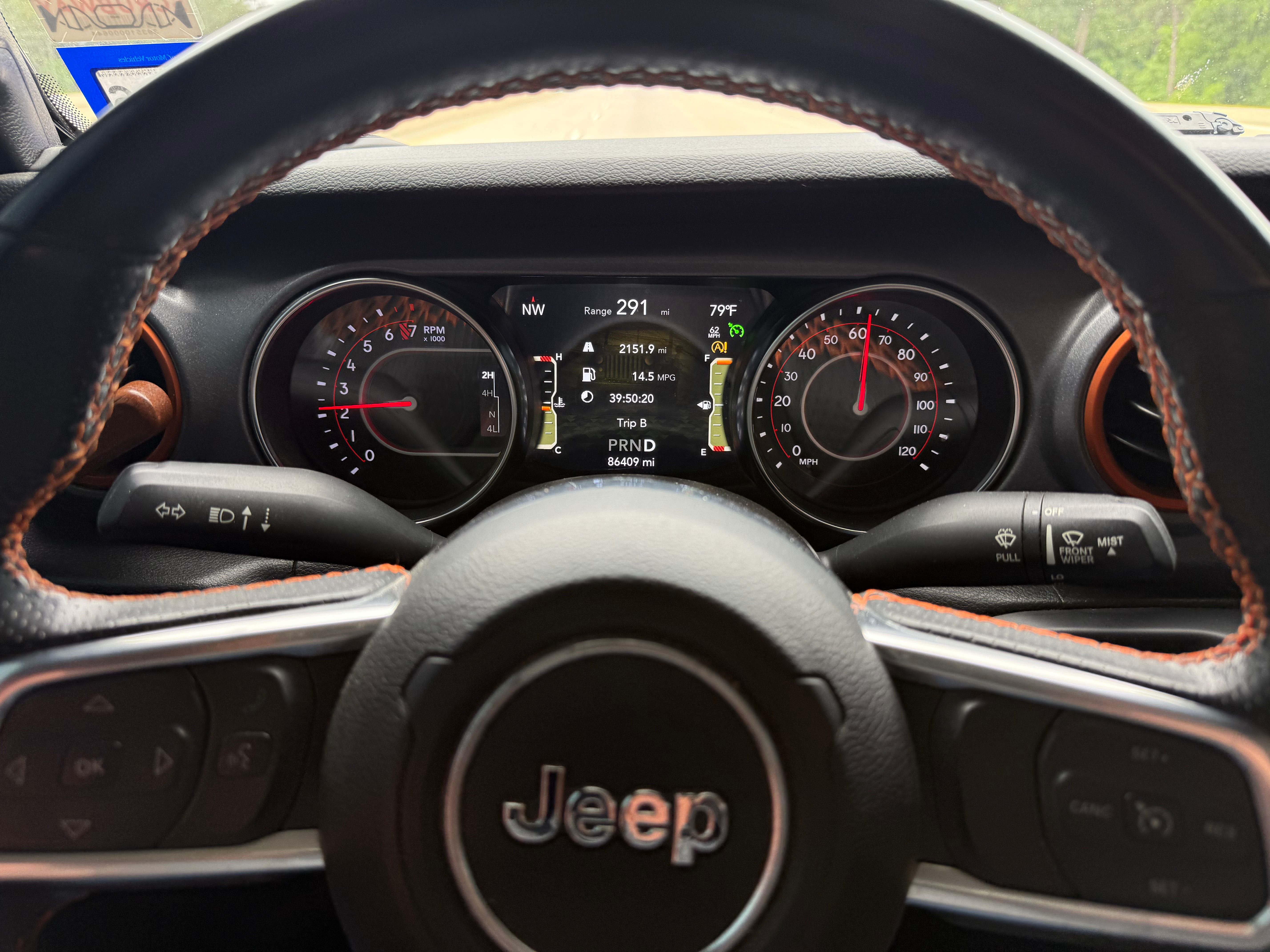 Used 2021 Jeep Gladiator Mojave AWD/4WD image 2