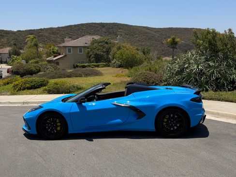 Used 2023 Chevrolet Corvette Stingray Convertible w/ Z51 Performance Package RWD image 5