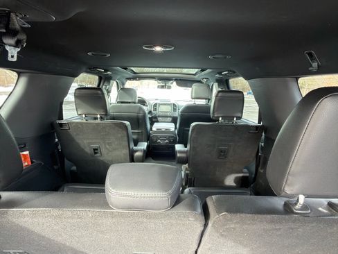 Used 2021 Ford Expedition Max Limited image 10