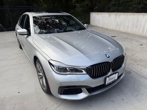 Used 2017 BMW 750i xDrive image 1