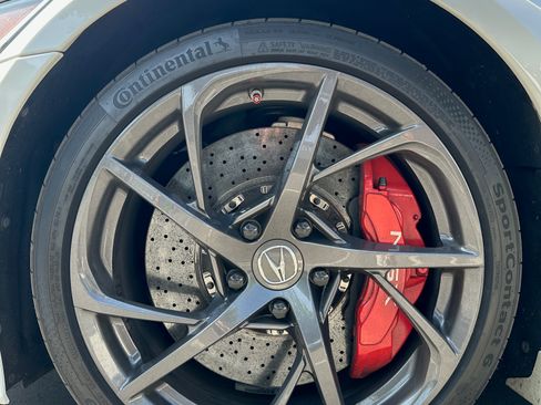 Used 2020 Acura NSX image 31