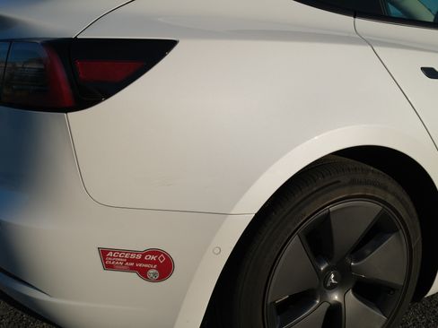 Used 2021 Tesla Model 3 Standard Range Plus RWD image 31