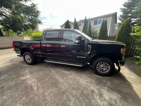 Used 2022 Ford F350 XLT w/ XLT Premium Package AWD/4WD image 6