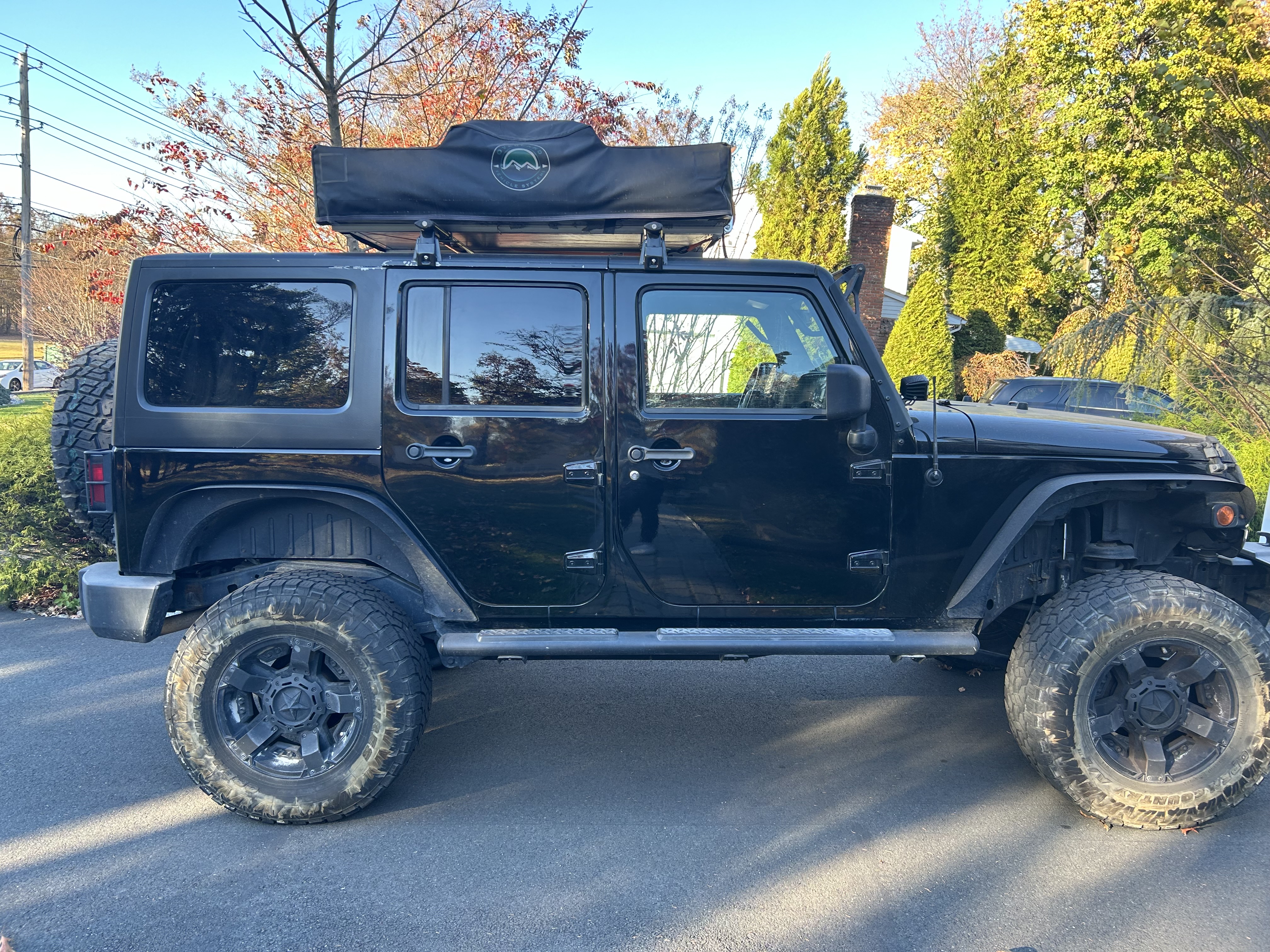 Used 2014 Jeep Wrangler Unlimited Sport w/ Quick Order Package 23S AWD/4WD image 2