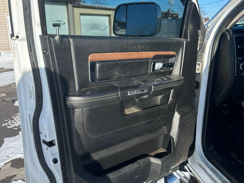 Used 2014 RAM 1500 Laramie w/ Convenience Group image 12