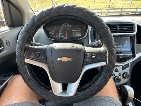 Used 2017 Chevrolet Sonic Premier image 12