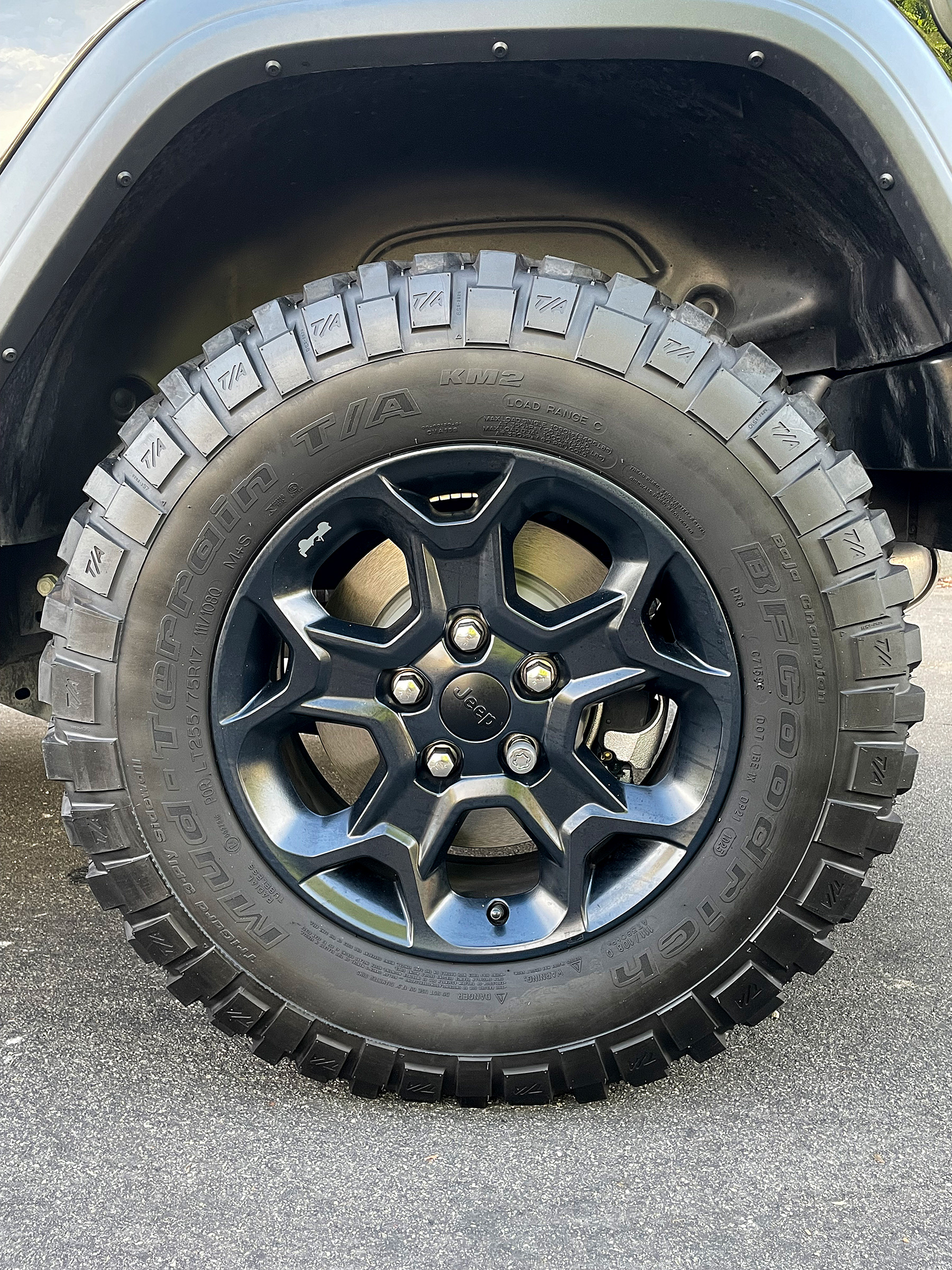 Used 2023 Jeep Wrangler Sport AWD/4WD image 17