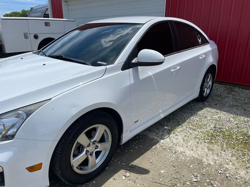 Used 2015 Chevrolet Cruze LT w/ RS Package image 10