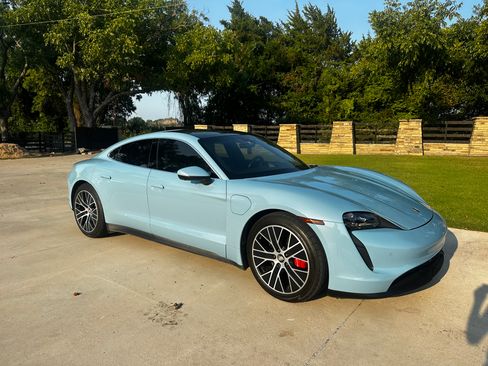 Used 2021 Porsche Taycan 4S image 2