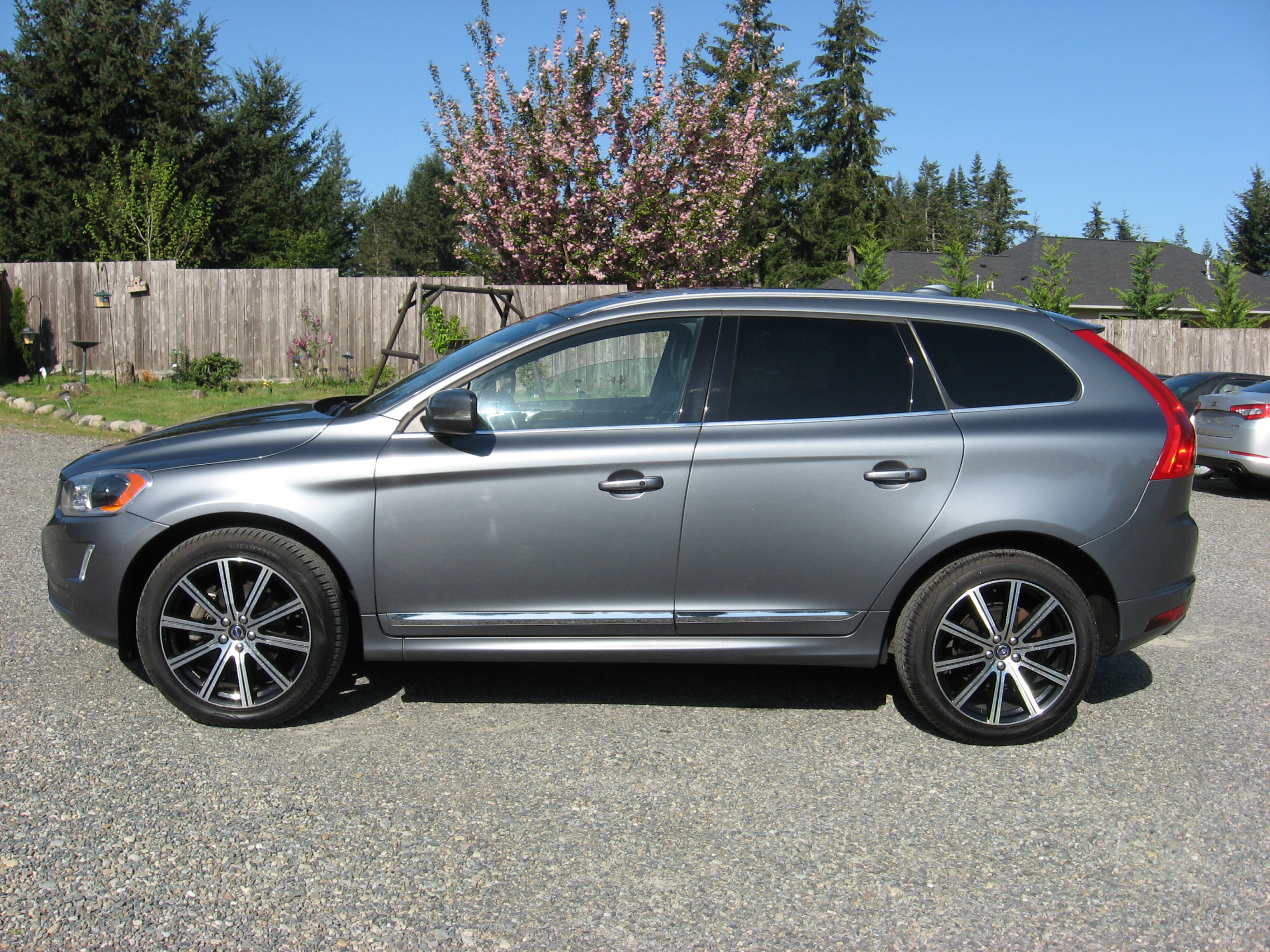 Used 2016 Volvo XC60 T5 Platinum AWD/4WD image 5