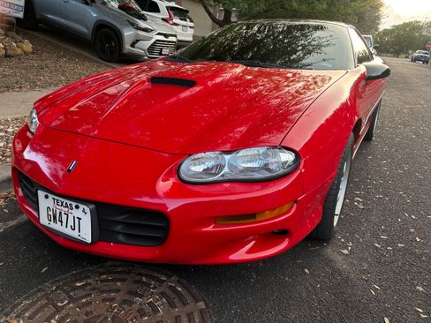 Used 1998 Chevrolet Camaro Z28 w/ SS Performance/Appearance Pkg RWD image 24