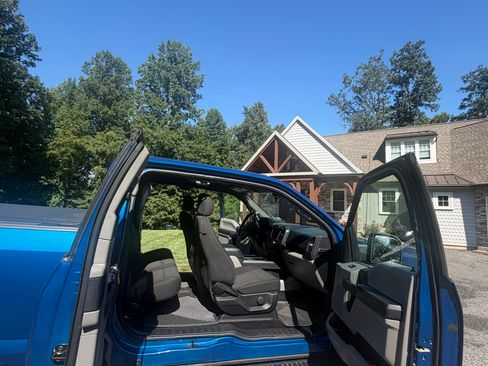Used 2017 Ford F150 XL w/ Equipment Group 101A Mid AWD/4WD image 5