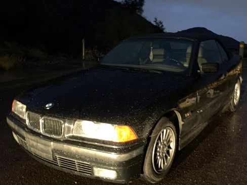 Used 1996 BMW 318i Convertible image 11