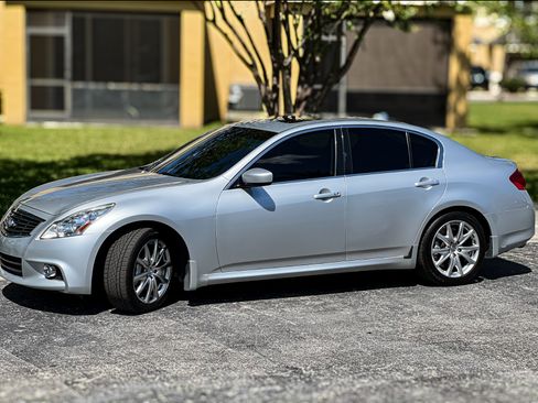 Used 2013 INFINITI G37 Journey w/ Premium Pkg RWD image 4