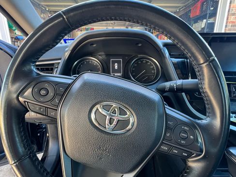 Used 2021 Toyota Camry SE image 15
