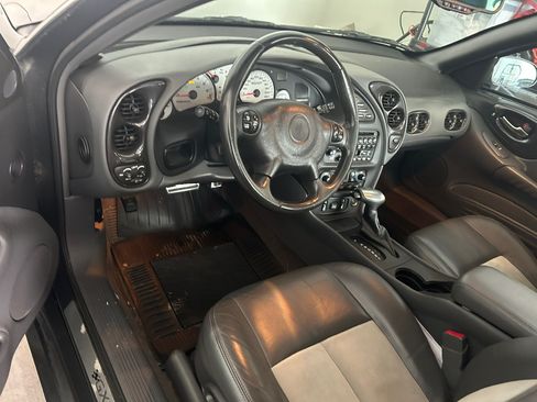 Used 2004 Pontiac Bonneville GXP image 13