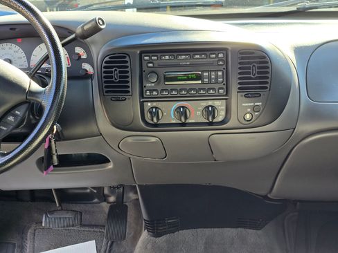 Used 2004 Ford F150 Lightning image 22