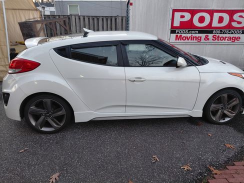Used 2013 Hyundai Veloster Turbo image 9