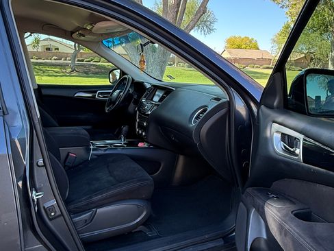 Used 2014 Nissan Pathfinder SV image 23