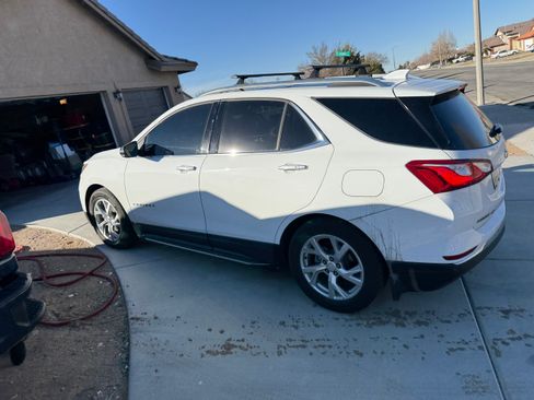 Used 2018 Chevrolet Equinox Premier image 4