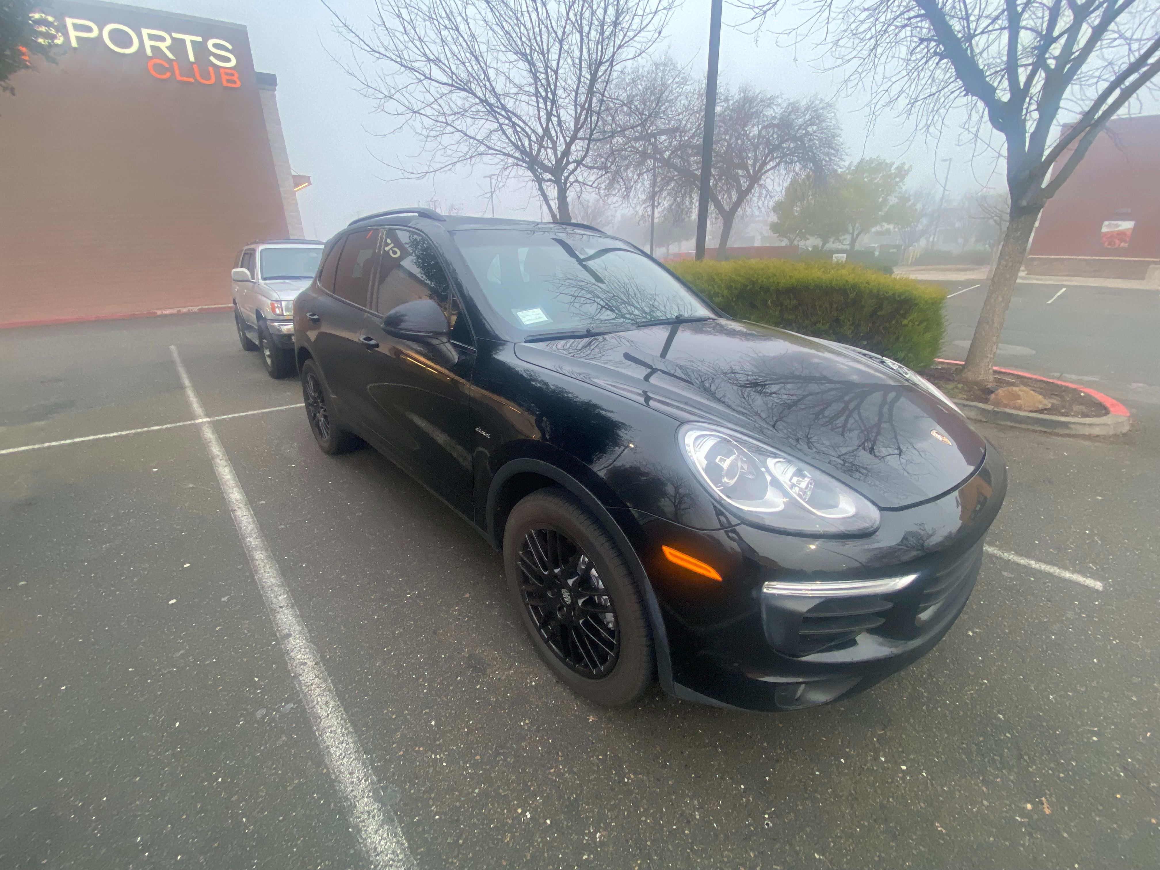 Used 2015 Porsche Cayenne Diesel AWD/4WD image 4
