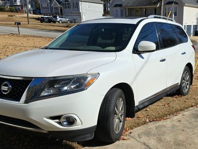 Used 2014 Nissan Pathfinder SL w/ SL Premium Package