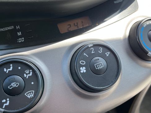 Used 2007 Toyota RAV4 2WD image 21
