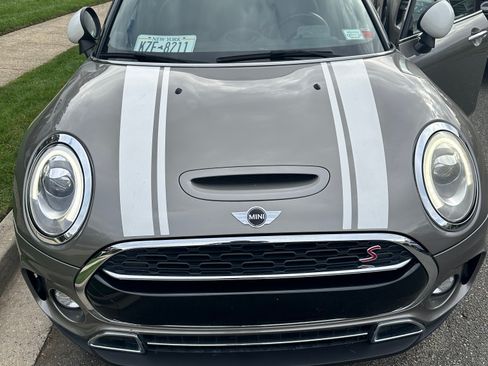 Used 2017 MINI Cooper Clubman S image 1