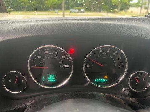Used 2013 Jeep Wrangler Sport w/ Connectivity Group AWD/4WD image 2