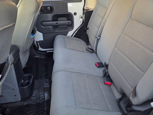 Used 2009 Jeep Wrangler Unlimited Rubicon w/ Dual Top Group image 9