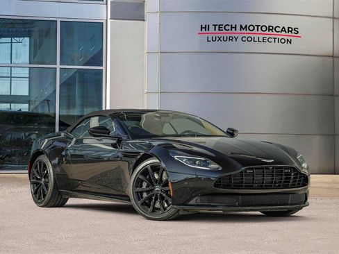 Used 2019 Aston Martin DB11 Volante Convertible 2D image 25