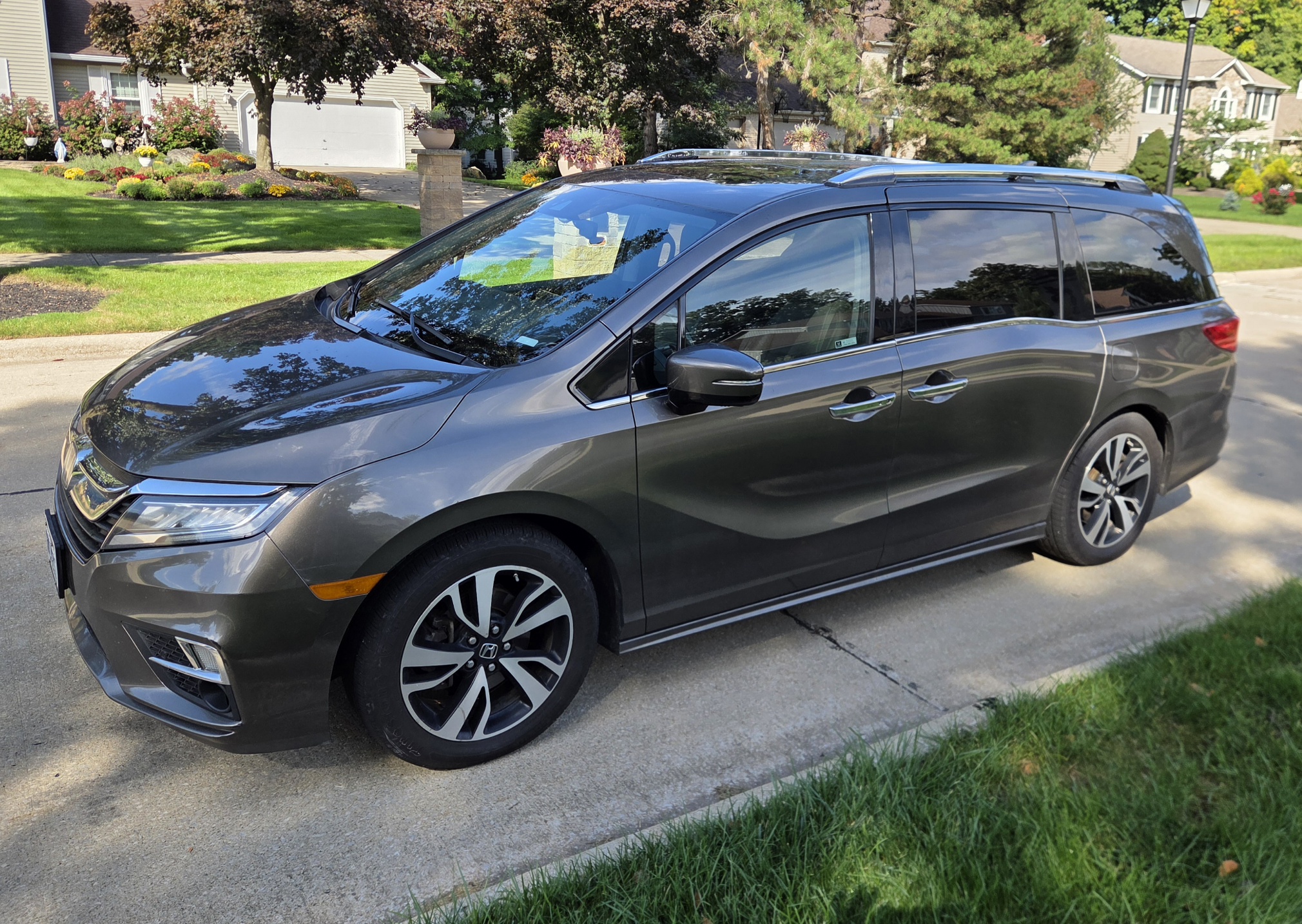 Used 2019 Honda Odyssey Elite image 1