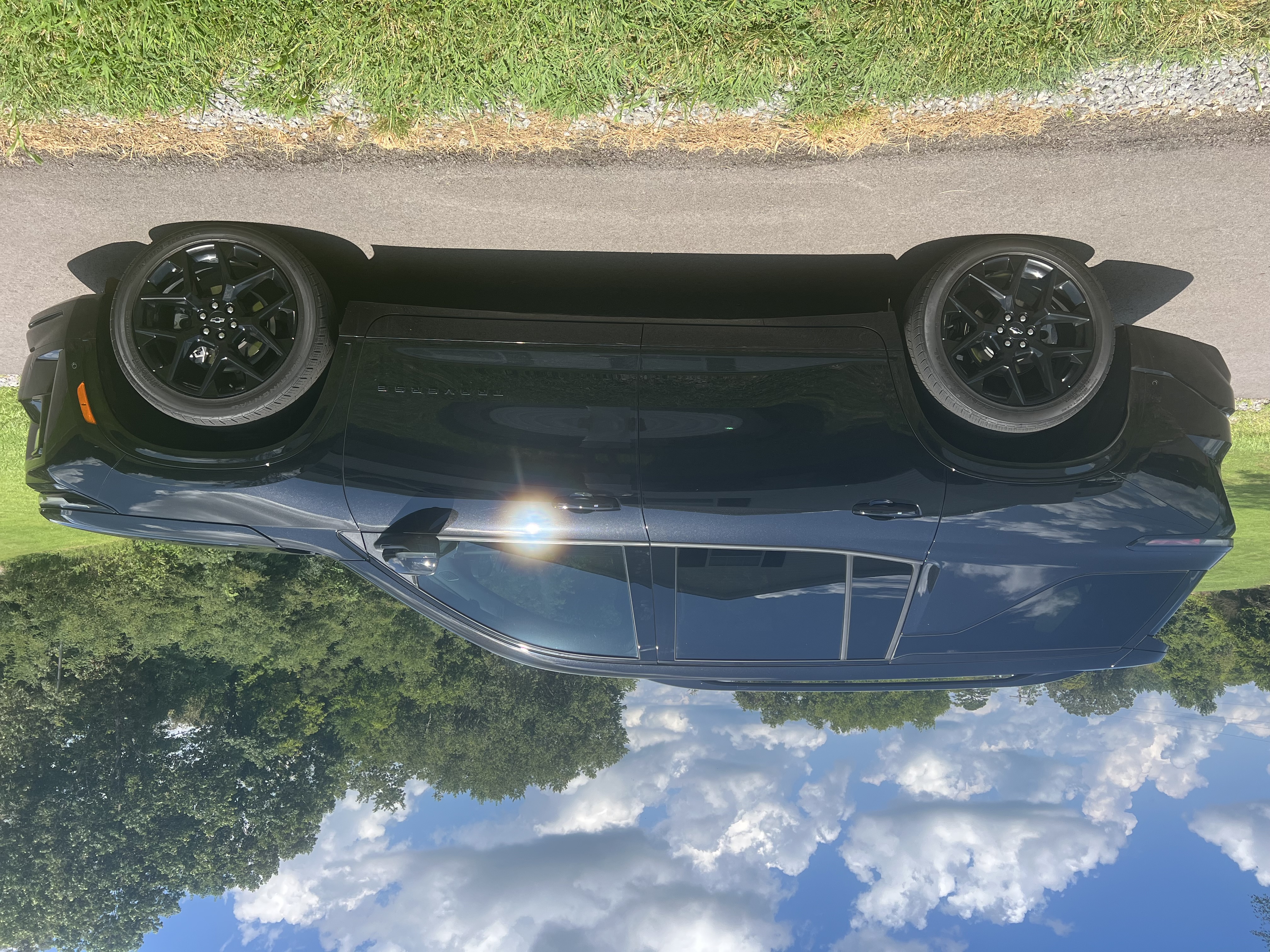 Used 2025 Chevrolet Traverse RS w/ LPO, Floor Liner Package FWD image 6