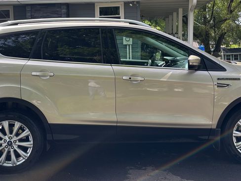 Used 2017 Ford Escape Titanium AWD/4WD image 4