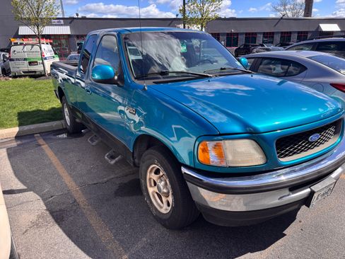 Used 1997 Ford F150 2WD SuperCab image 1