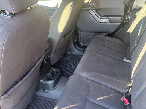 Used 2018 Jeep Wrangler Unlimited Sport S image 6