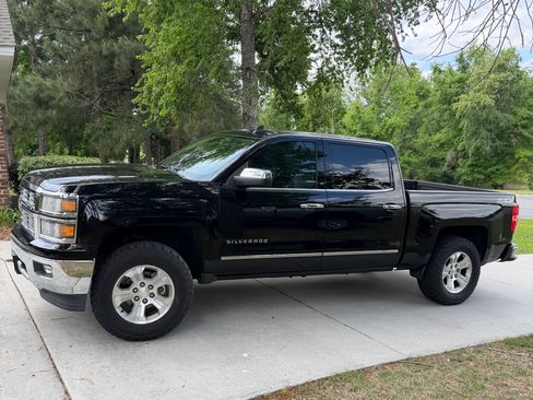 Used 2015 Chevrolet Silverado 1500 LTZ Z71 w/ LTZ Plus Package image 1