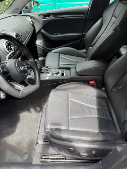 Used 2018 Audi A3 e-tron Premium Plus w/ Technology Package FWD image 5