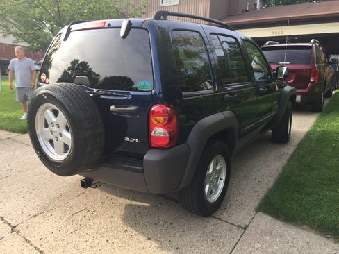 Used 2004 Jeep Liberty Sport w/ PWR Convenience Group image 11