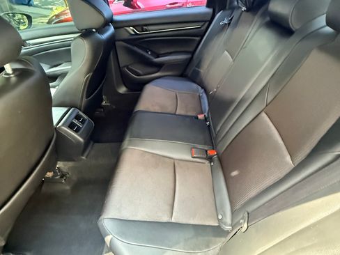 Used 2019 Honda Accord Sport image 14