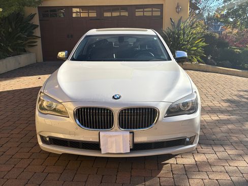 Used 2012 BMW 750Li image 4