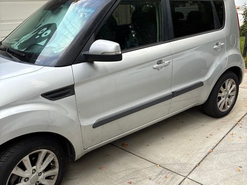 Used 2012 Kia Soul + image 5