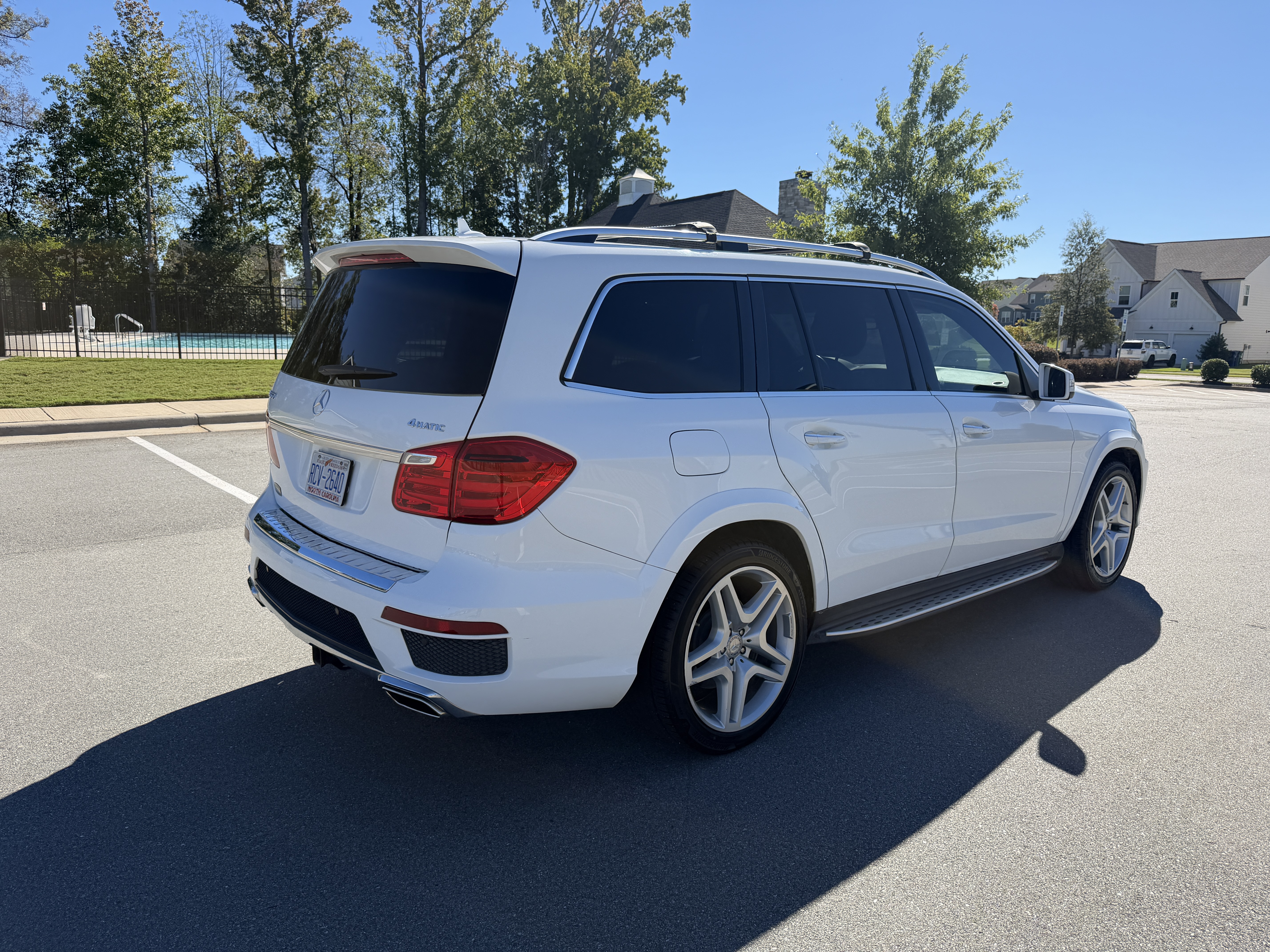 Used 2016 Mercedes-Benz GL 550 4MATIC image 8