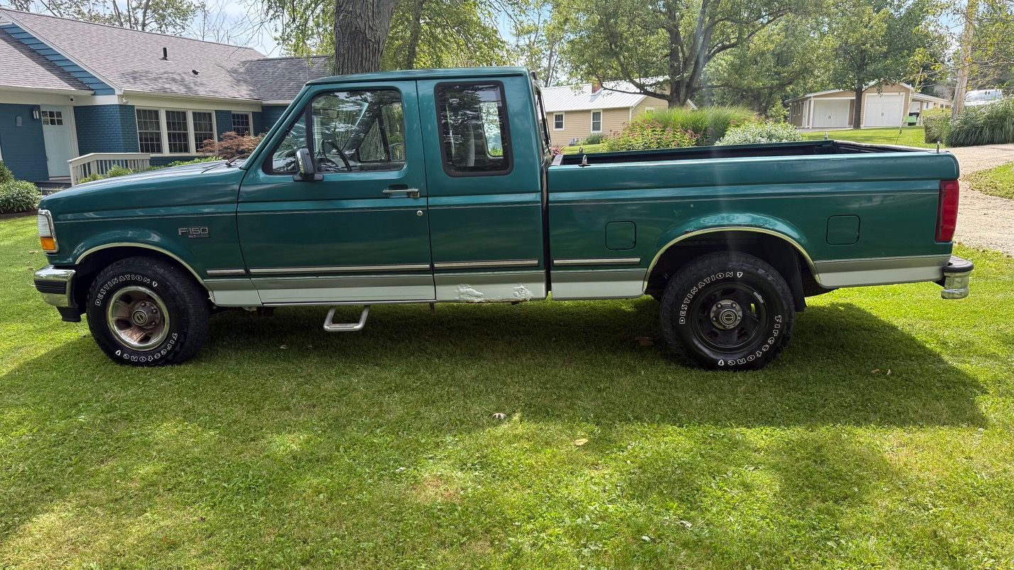 Used 1996 Ford F150 2WD SuperCab image 1