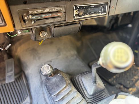 Used 1993 Jeep Wrangler 4WD image 12