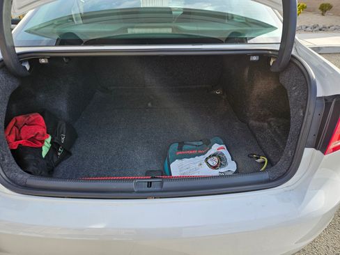 Used 2014 Volkswagen Passat 2.5 S image 9