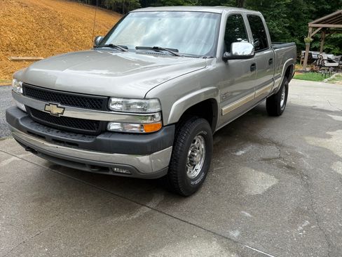 Used 2002 Chevrolet Silverado 2500 LS w/ Electrical Convenience Pkg AWD/4WD image 9